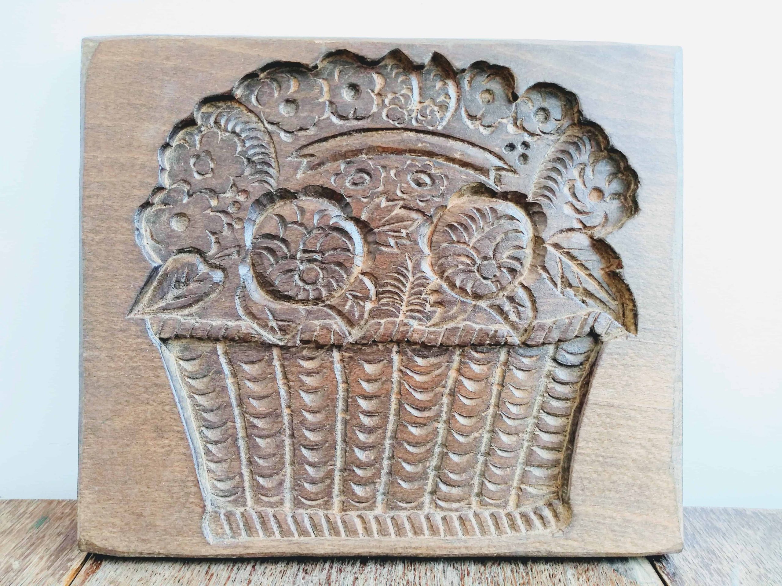 wooden gingerbread mould
