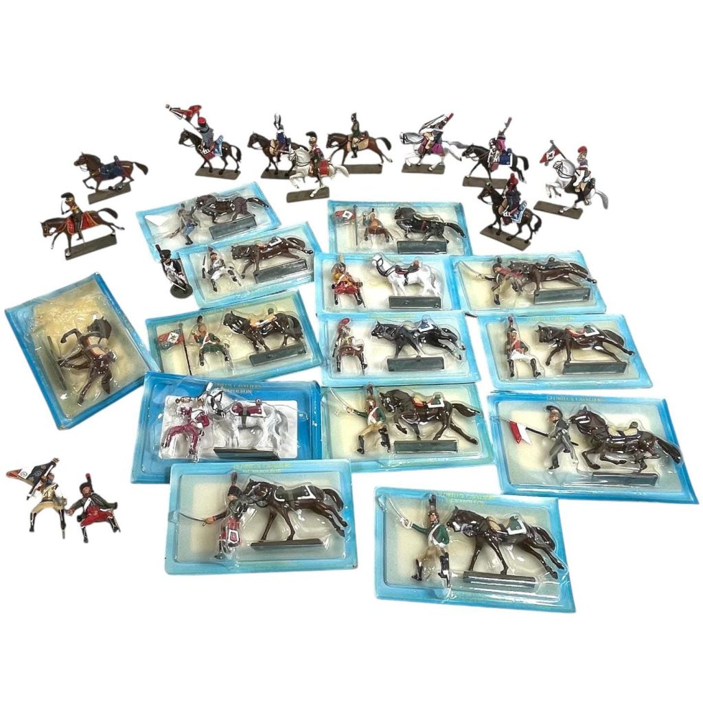 Vintage French Collectable Glorieux Cavaliers De Napoleon Heavy 24 Metal Soldiers On Horseback Toy Wargames circa 1978