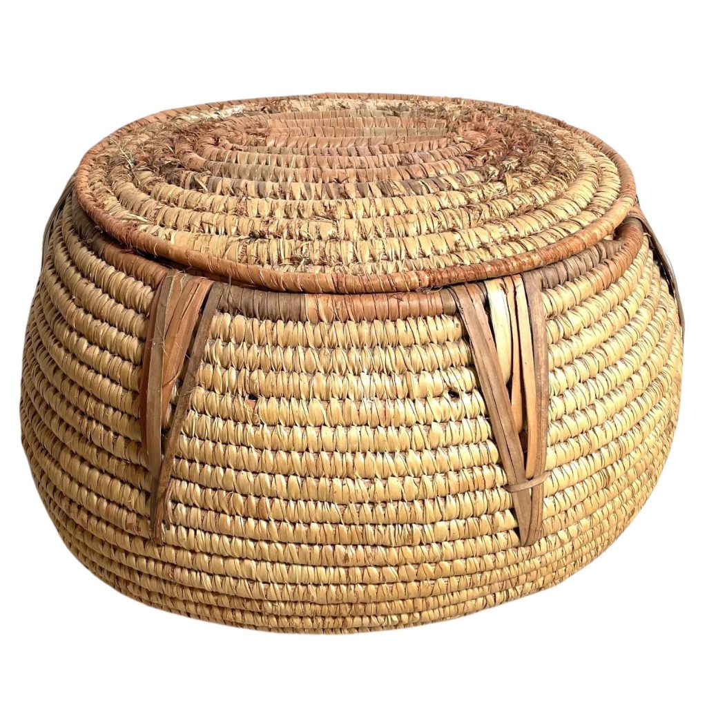 Vintage African Storage Preservation Wicker Rattan Storage Basket Grass Primitive Tribal Art Arts Prop Gift Used With Wear c1970-80's